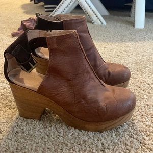FREE PEOPLE HEALED BOOTS